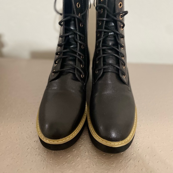 Olivia Miller black lace up boots size 9 - Picture 3 of 5